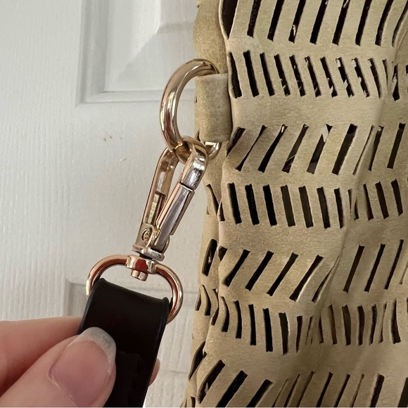 Laser Cut Tote Bag with Insert Purse - Picture 6 of 8